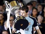 2011 04 22 09 40 18 2 iker casillas of real madrid kisses the copa del r